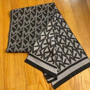 MK Scarf